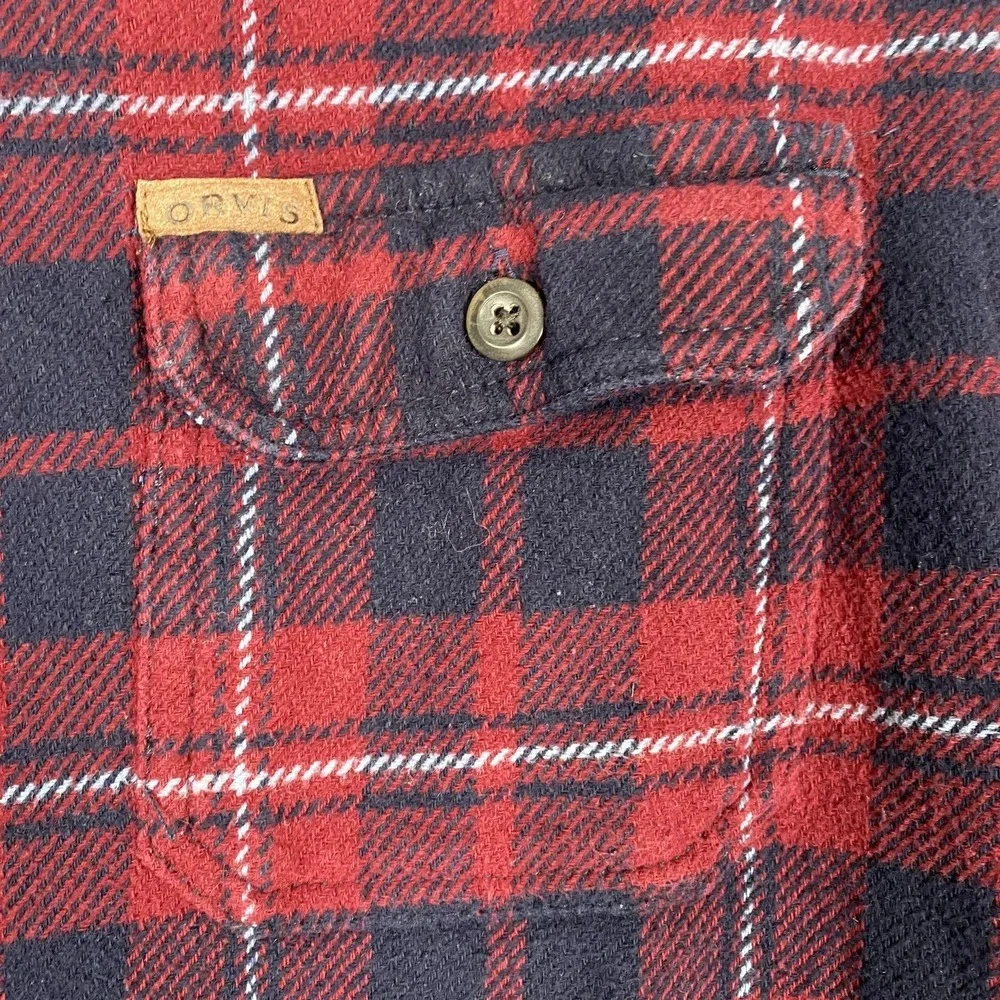 Orvis Shirt Mens Medium Red Navy Plaid Flannel Button Front Side Pockets Outdoor